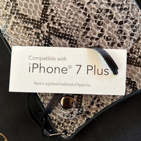 Bandolier iPhone 7 or 8 plus *case only NWT - Picture 2 of 3